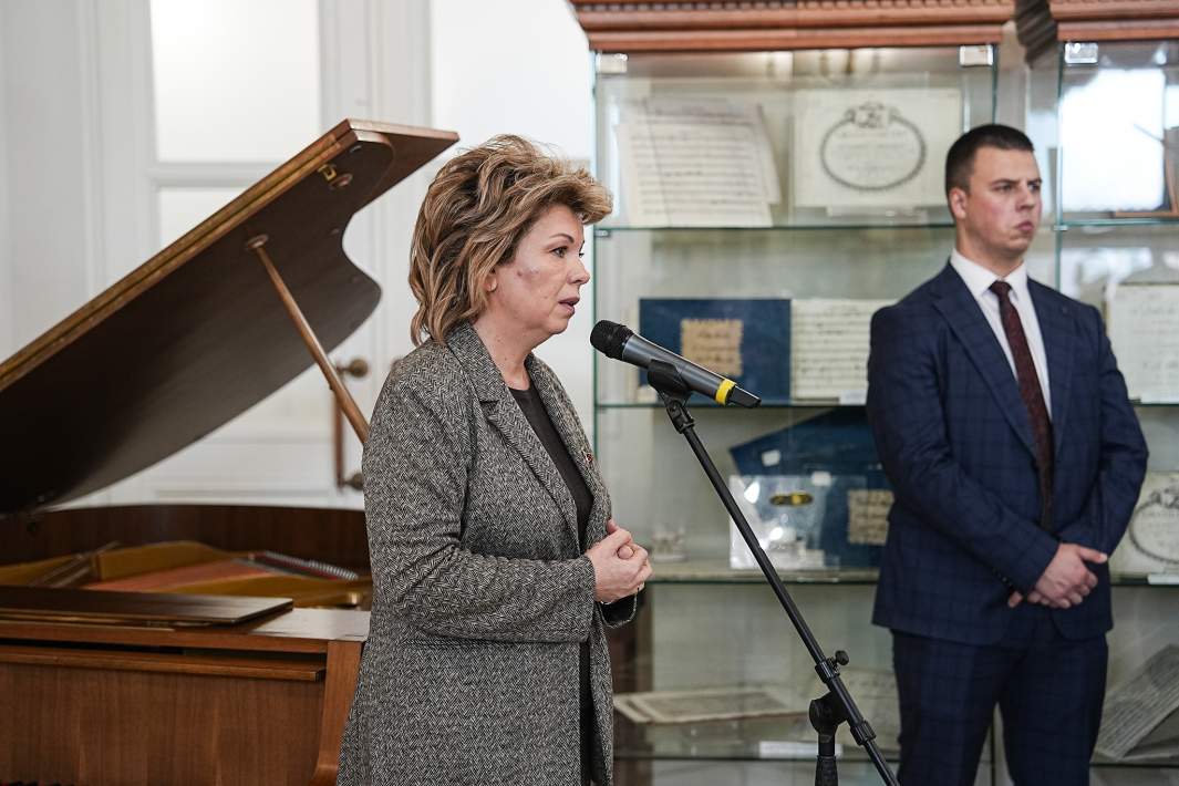 Елена Ямпольская 