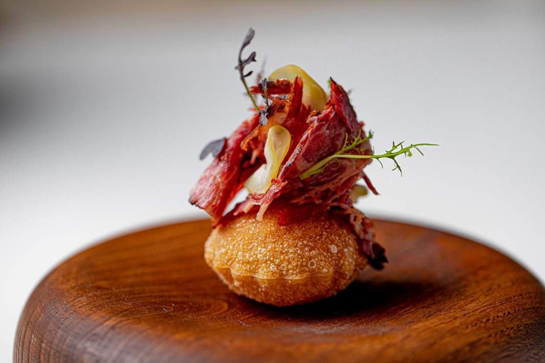 Пончик с пастрами