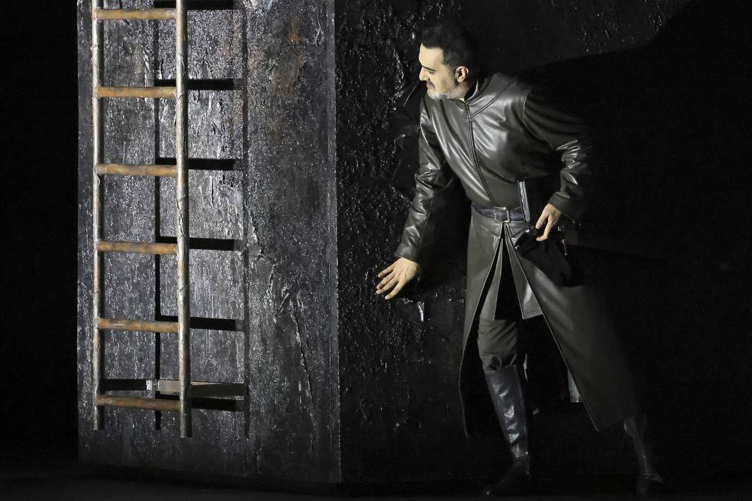 Яго — Эльчин Азизов