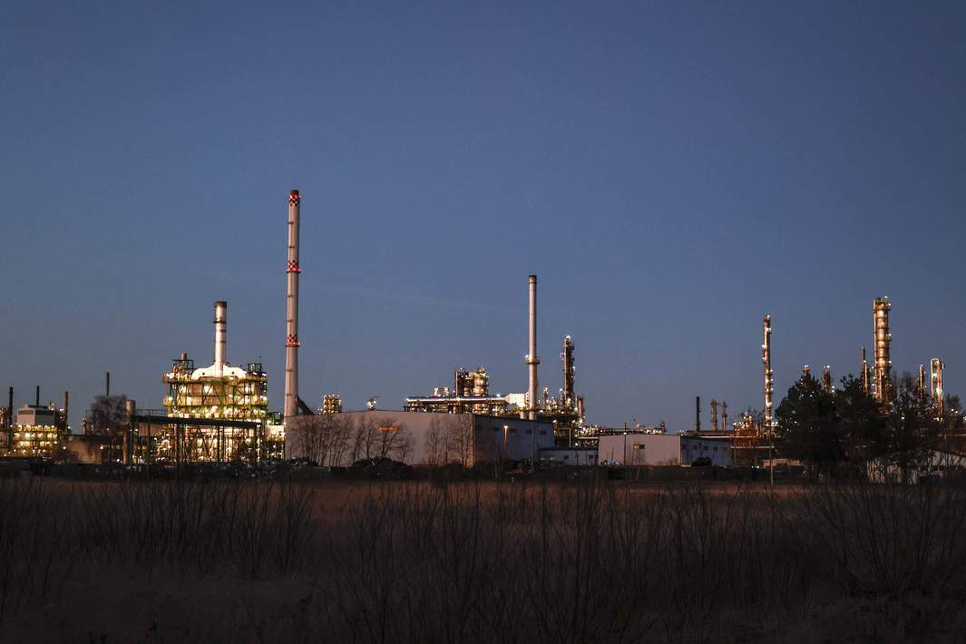 Нефтеперерабатывающий завод в городе Шведт
