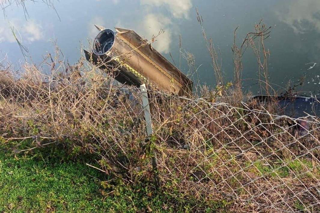 Обломки предположительно иранской баллистической ракеты, сбитой в воздушном пространстве Турции 4 марта 2026 года 