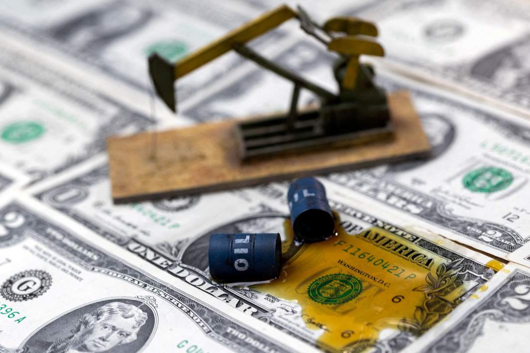 Бочка нефти разлилась на доллар 