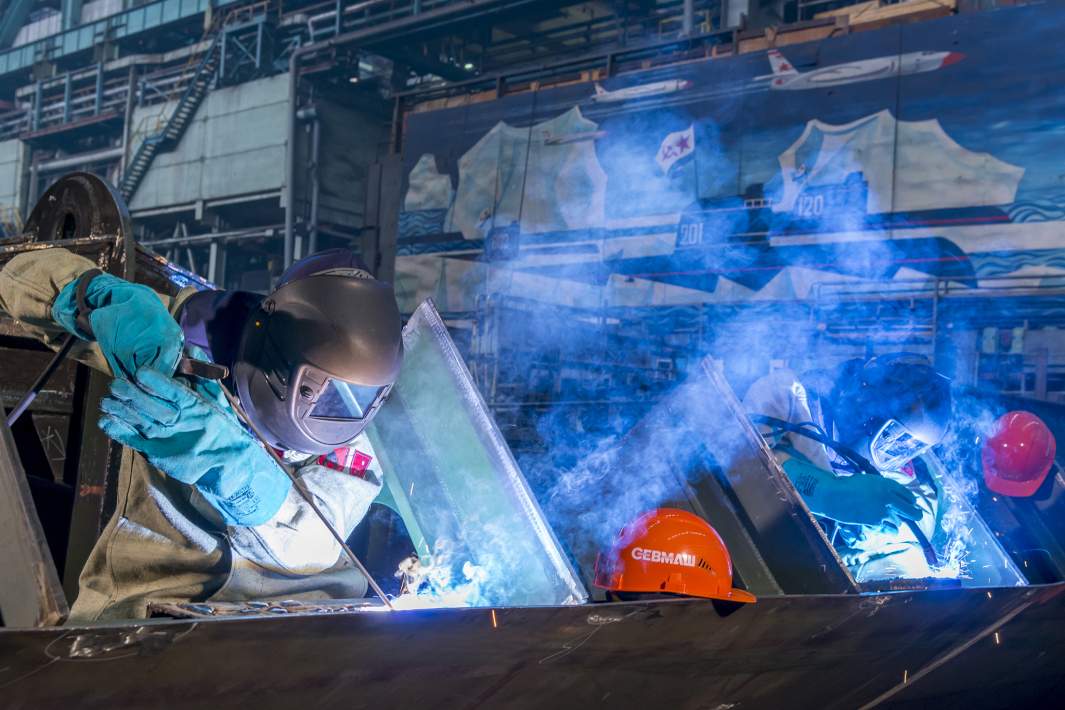 Сварщики Севмаша