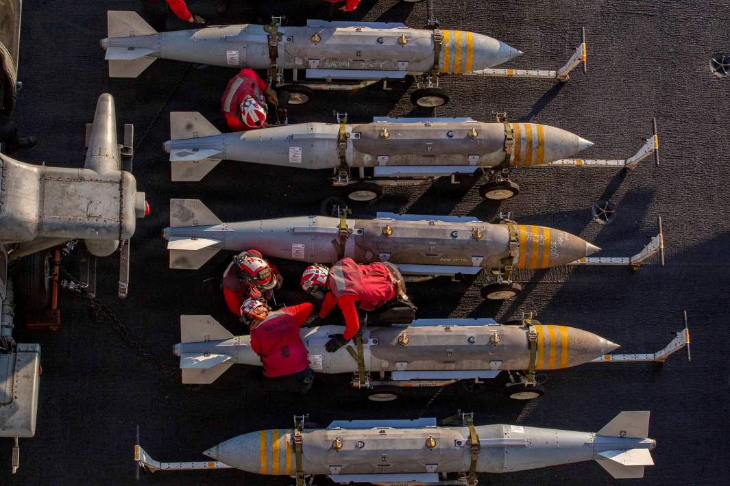 Установка бомб 