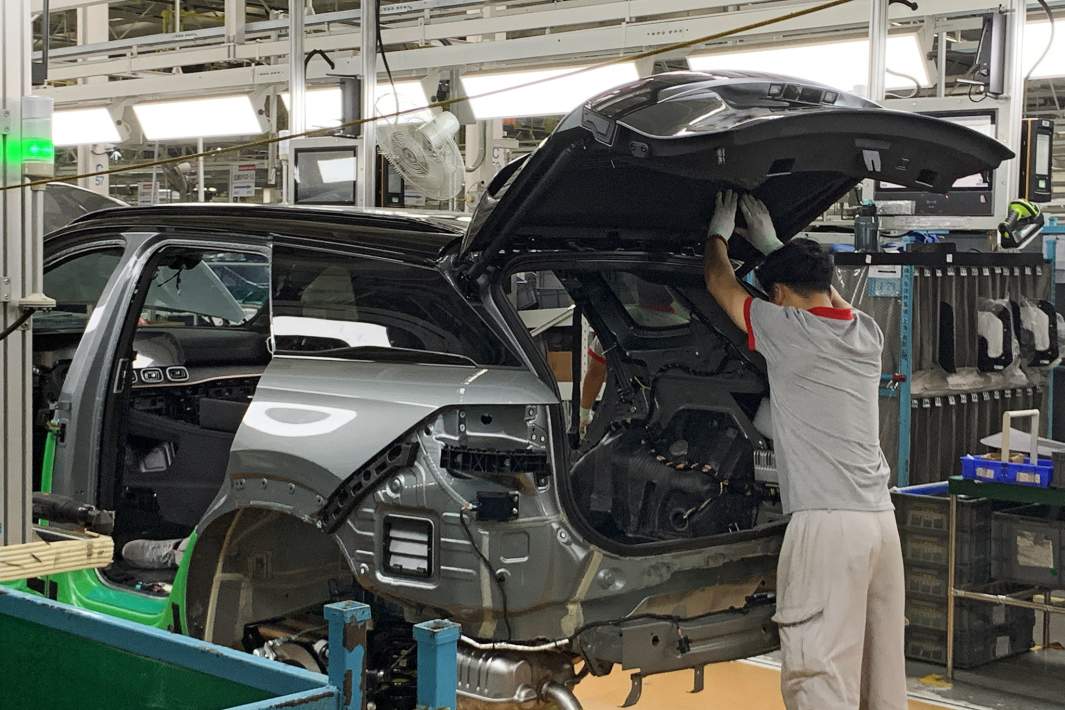 Сборка автомобилей на заводе «Chery»