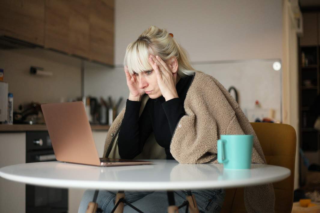 Женщина на удаленке