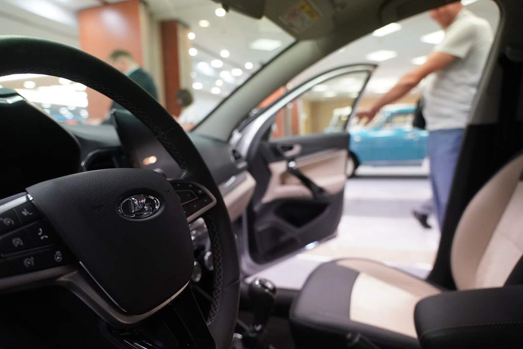Салон автомобиля Lada