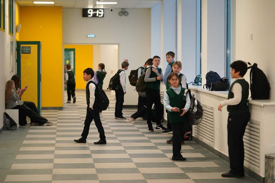 Школьный коридор 