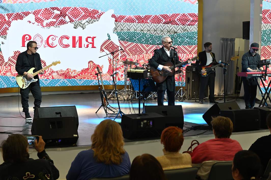 Концерт Александра Ф. Скляра и группы «Ва-Банкъ» на Международной выставке-форуме «Россия»