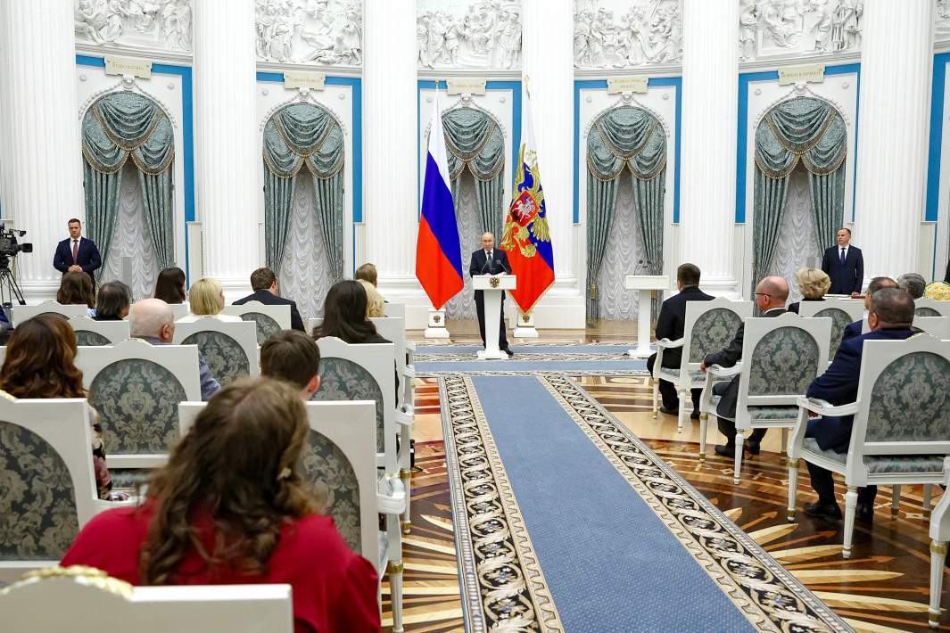  Президент РФ Владимир Путин на церемонии вручения премий для молодых деятелей культуры и премий за произведения и проекты для детей и юношества за 2025 год