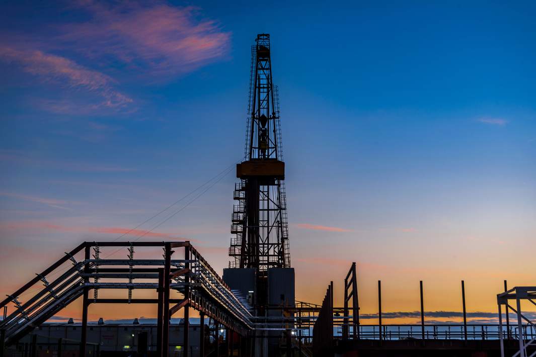 Нефть вышка