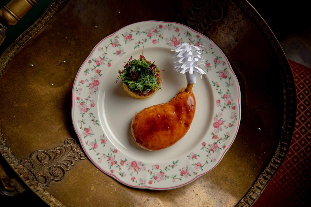 Котлета пожарская под соусом мадера