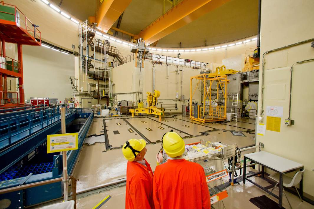 Реакторный зал немецкой АЭС 