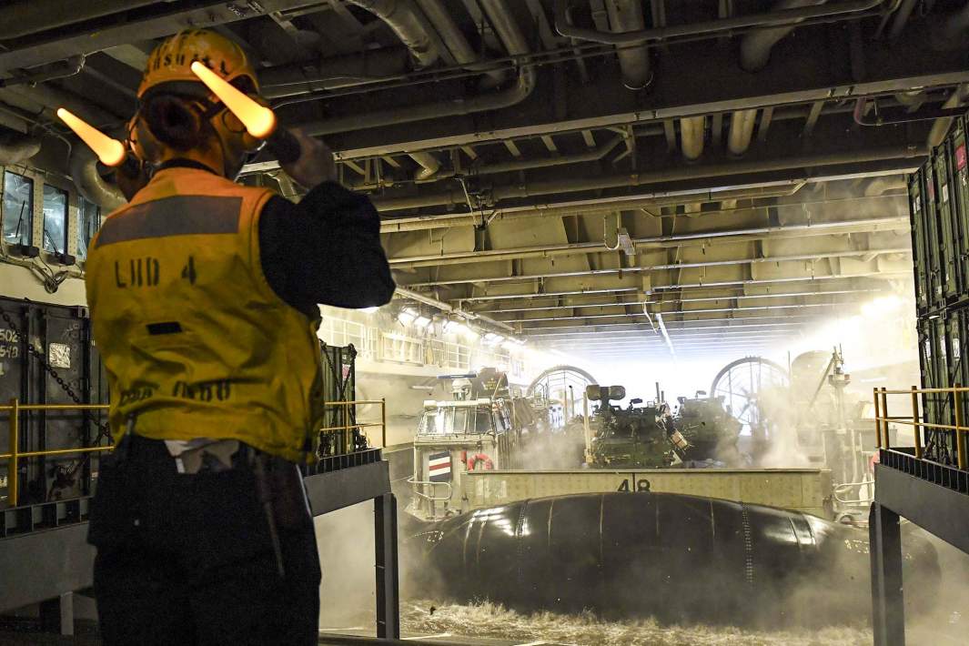 Судно на воздушной подушке США 