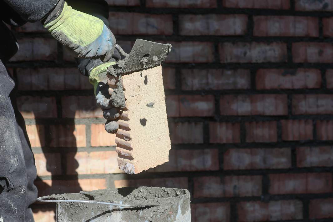 Укладка кирпича 