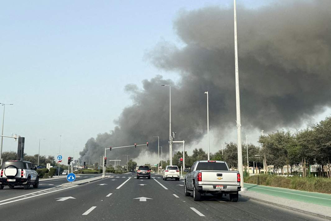 Дым после атаки Ирана 