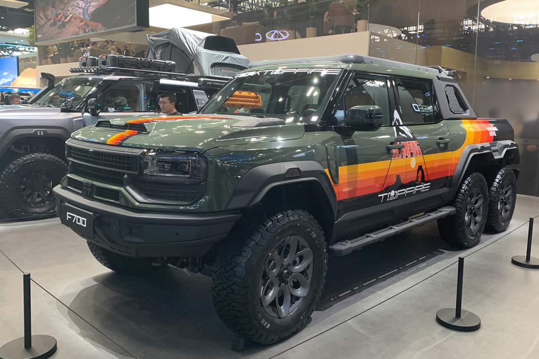 Концепт шестиколесного пикапа от Jetour – китайский ответ на Mercedes-Benz G 63 AMG 6x6