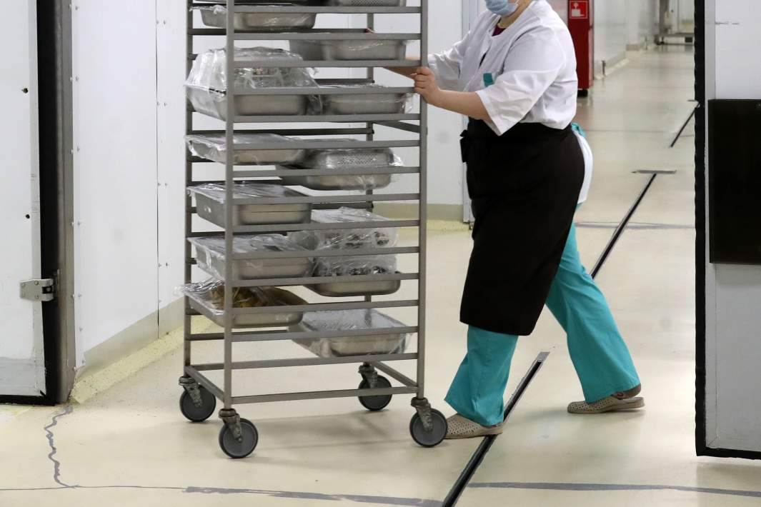 Отгрузка продуктов на комбинате питания 