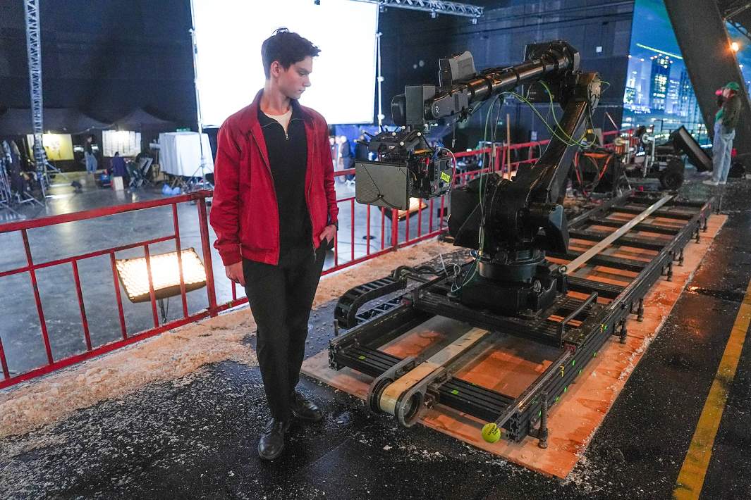 Съемочная площадка фильма «Сто лет тому вперед»