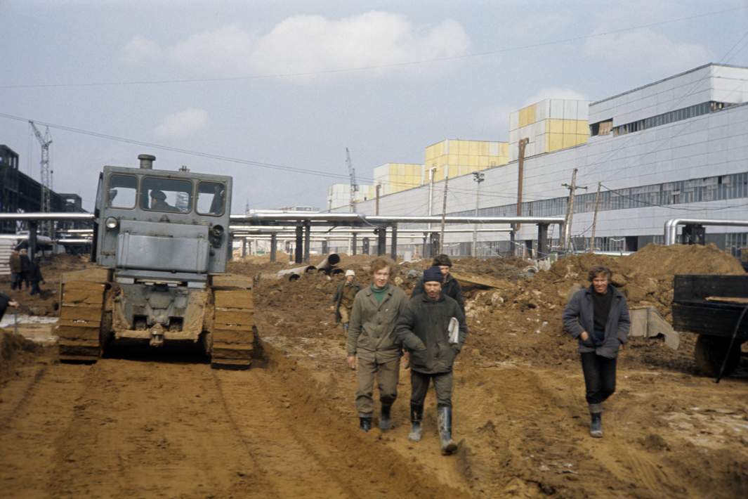 Одна из строительных площадок Камского автомобильного завода. 1974 год