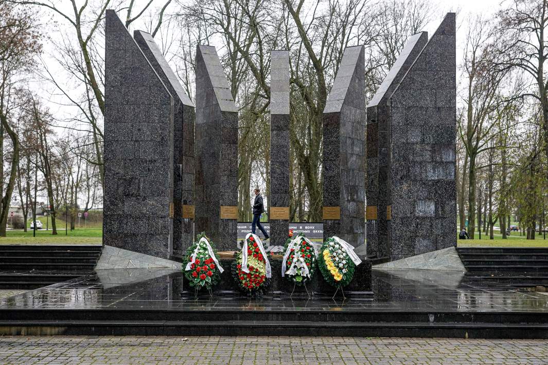 Мемориал Освободителям в Дубровинском парке