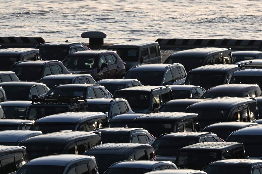 Автомобили в порту 