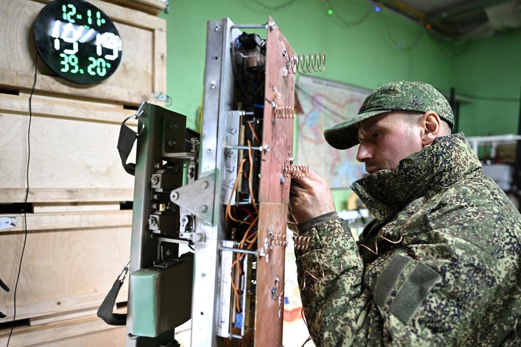 Военнослужащий роты РЭБ 