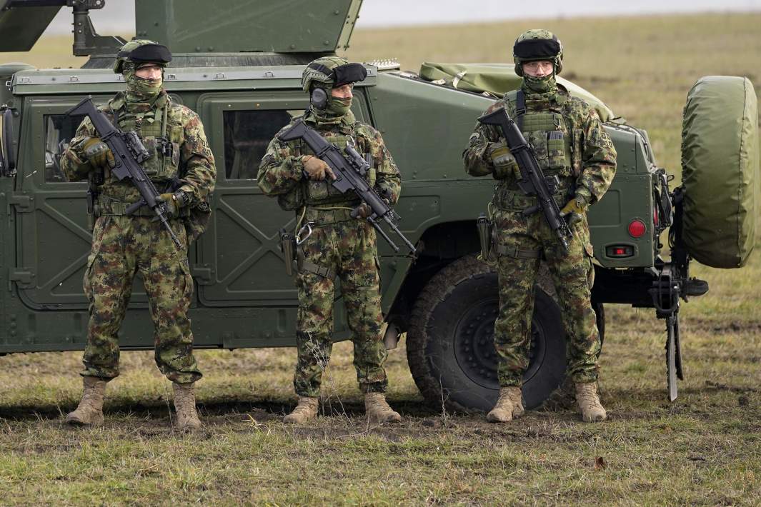 сербские военные