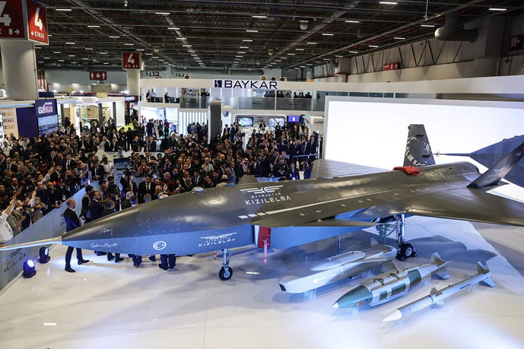 Турецкий реактивный палубный околозвуковой БПЛА Bayraktar Kızılelma