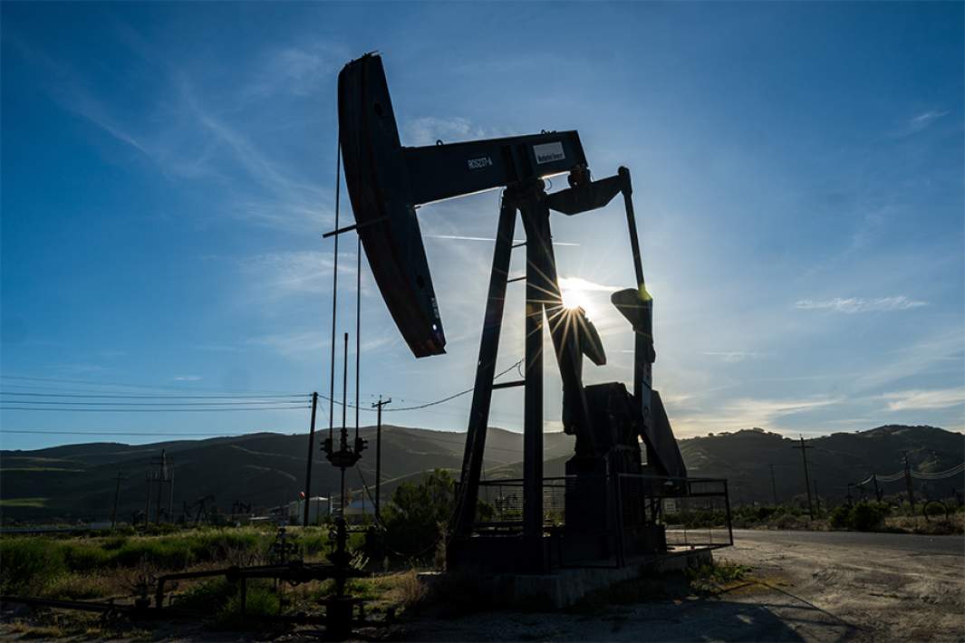 Нефть вышка