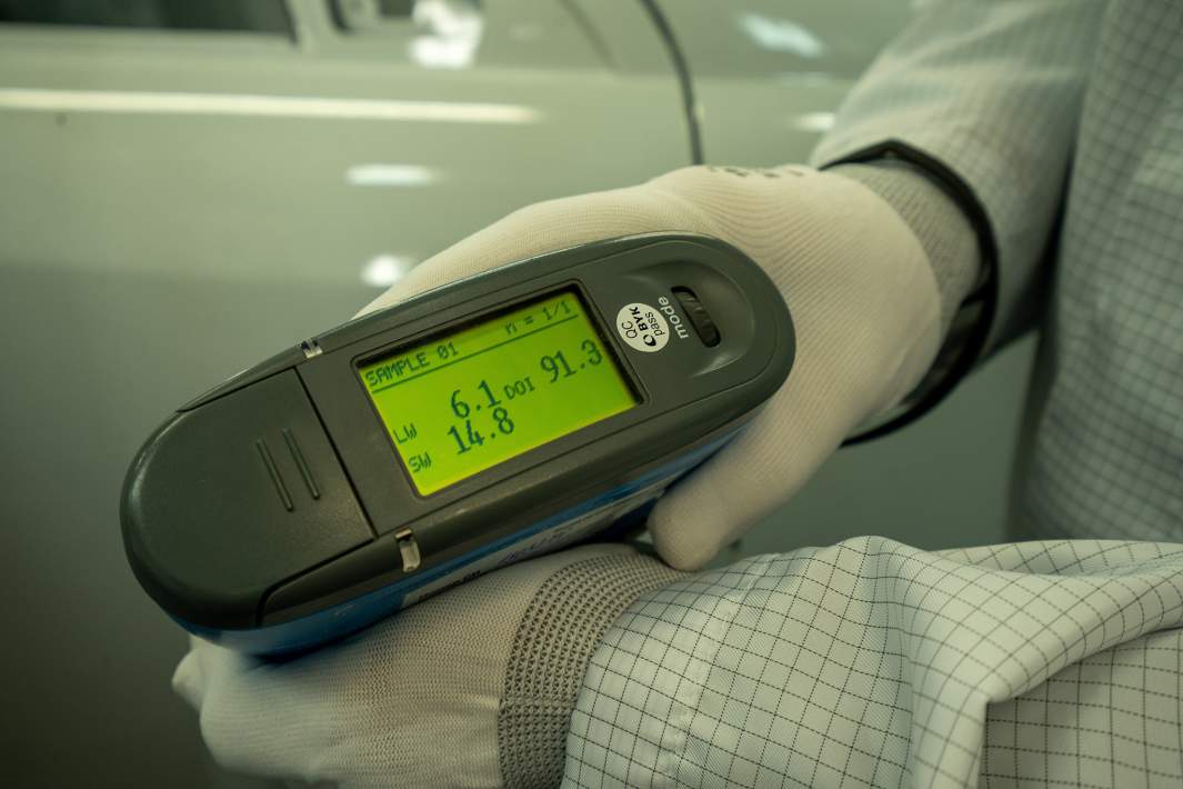 Приборы для замера параметров окрашенного кузова