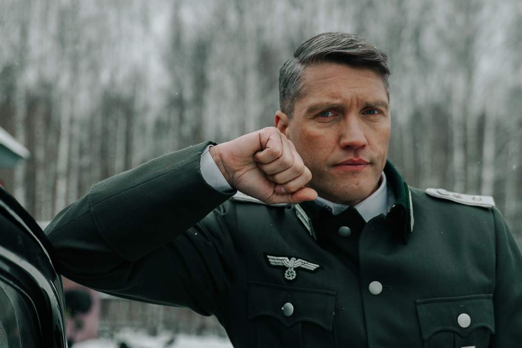 Кадр со съемок сериала «По следу зверя»