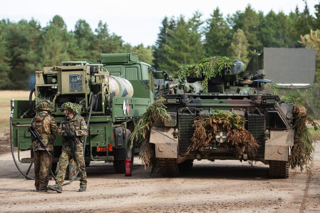 Военная техника 