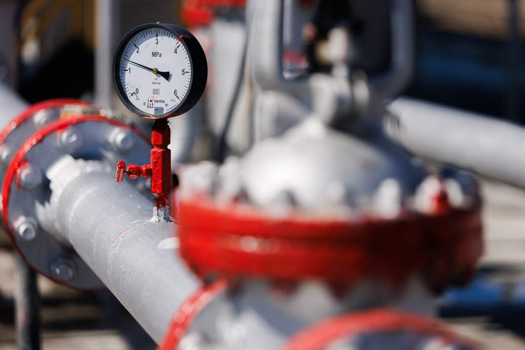 Датчик на нефтепроводе 