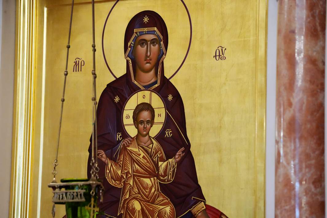 Икона «Богородица с Младенцем Иисусом» из иконостаса собора святителя Николая в Павшинской пойме