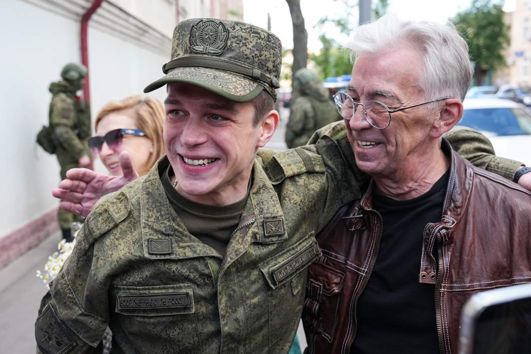 Актер Глеб Калюжный