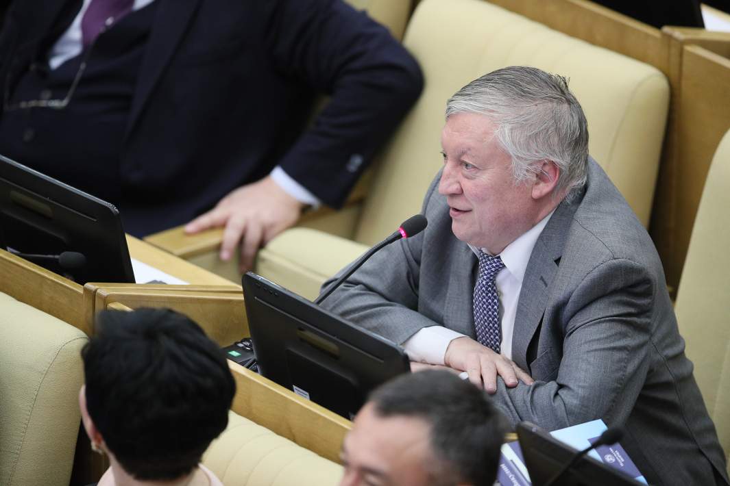 Анатолий Карпов