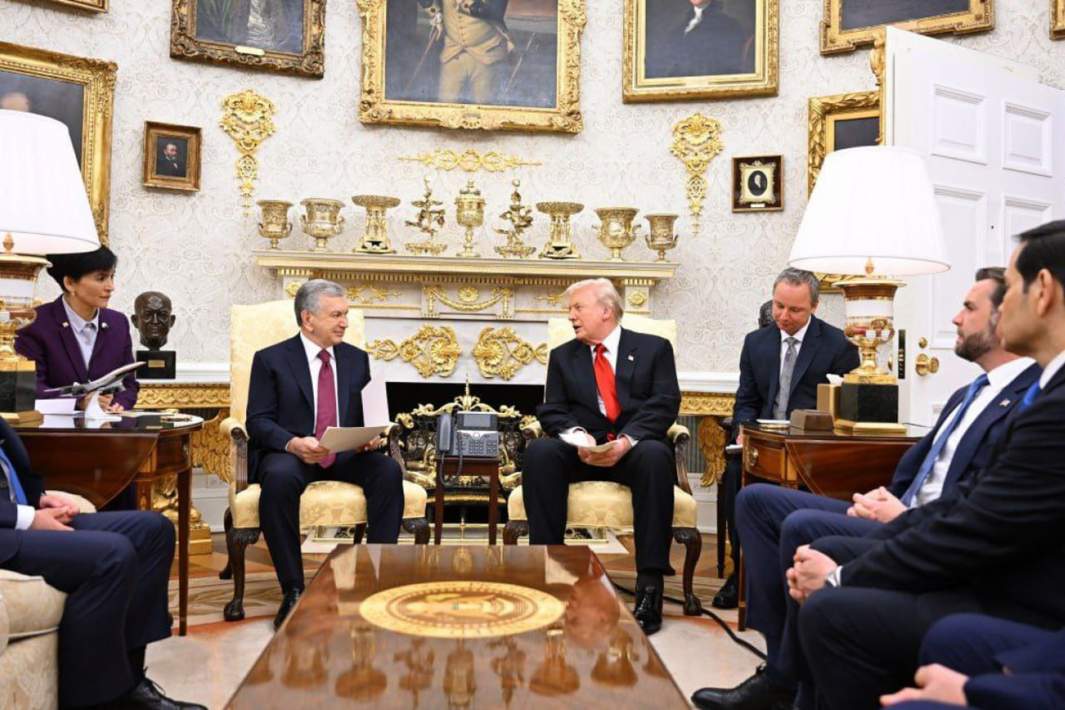 Шавкат Мирзиёев и Дональд Трамп 