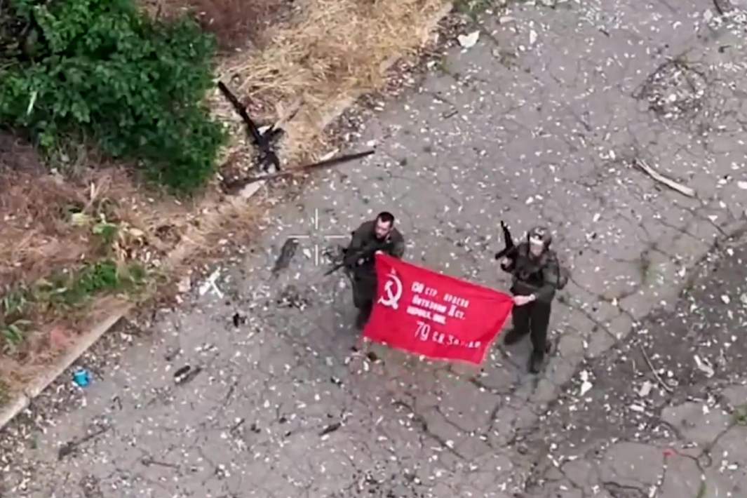 Военнослужащие ВС РФ в одном из освобожденных районов Константиновки в Донецкой народной республике