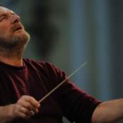 Как и в прошлом, в радиоопросах раздаются голоса «трудящихся»: «Фильма не смотрел, но осуждаю»