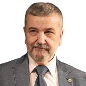 Не проиграть битву за молодежь