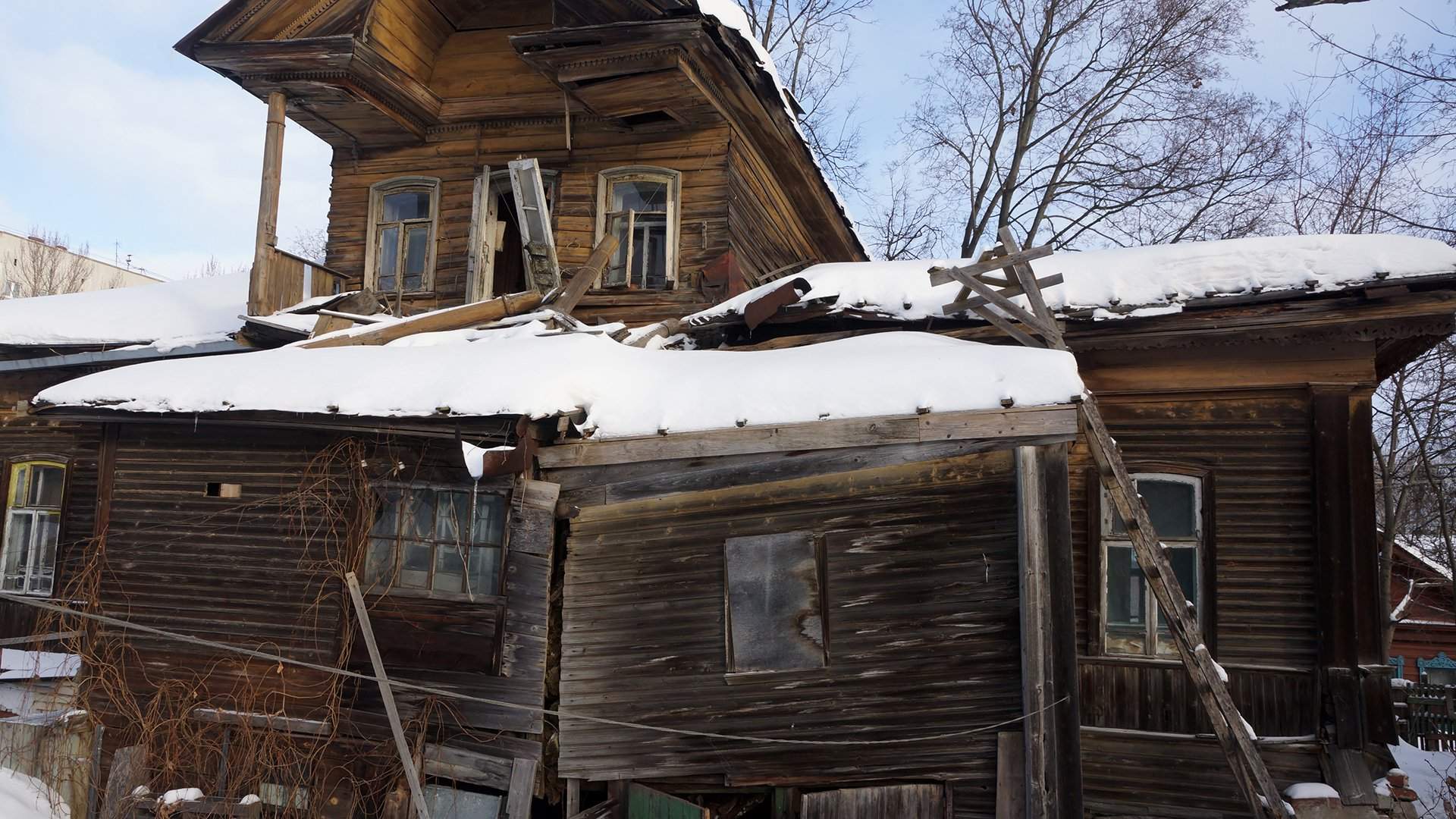 Домик развалюха