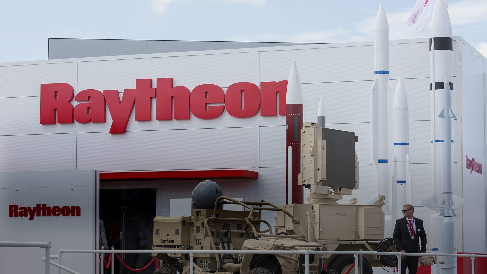 Большой бизнес: зачем объединяются Raytheon и UTC | Статьи | Известия