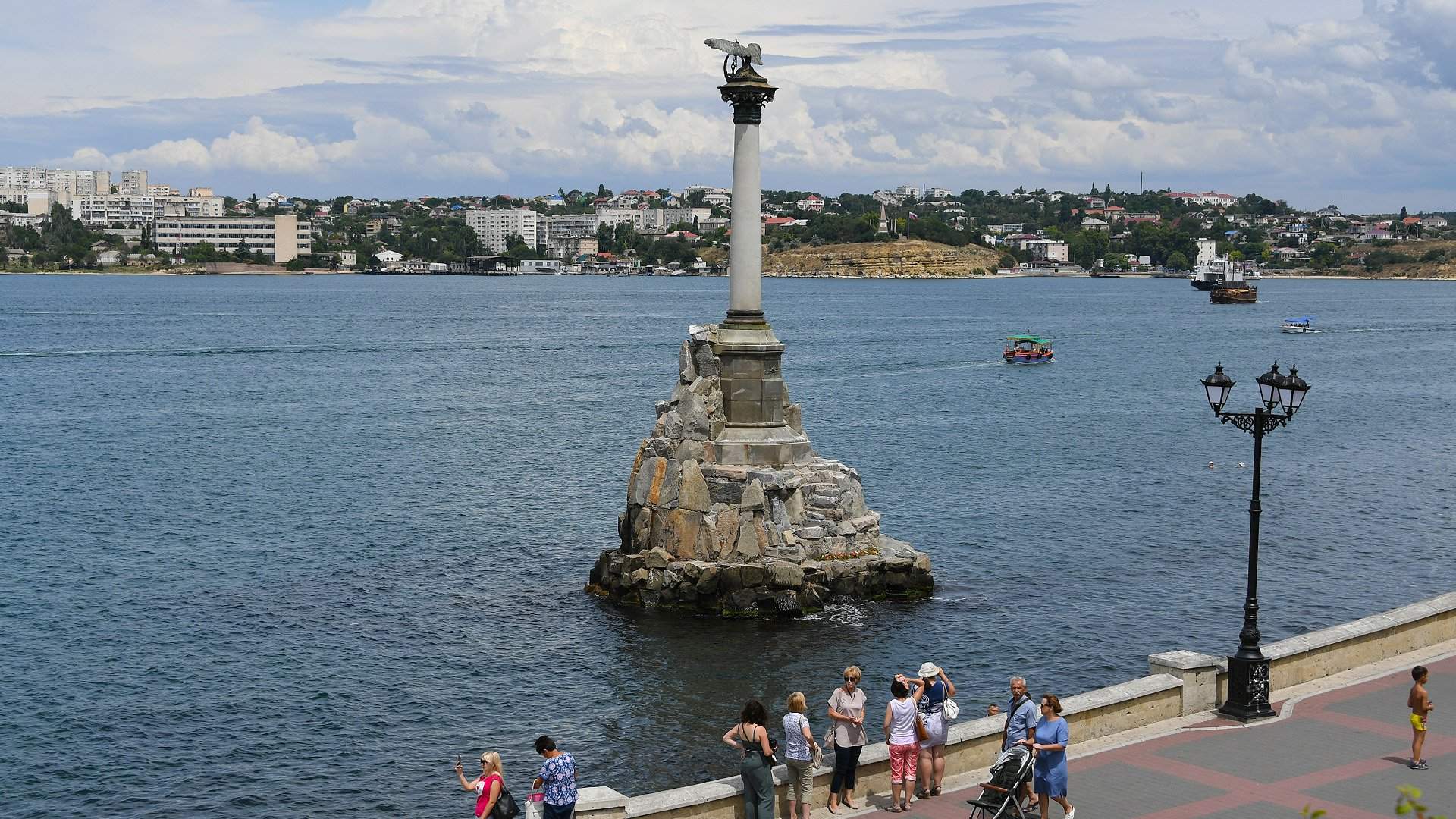 Заложники чести: почему адмиралы в Севастополе искали смерти | Статьи |  Известия