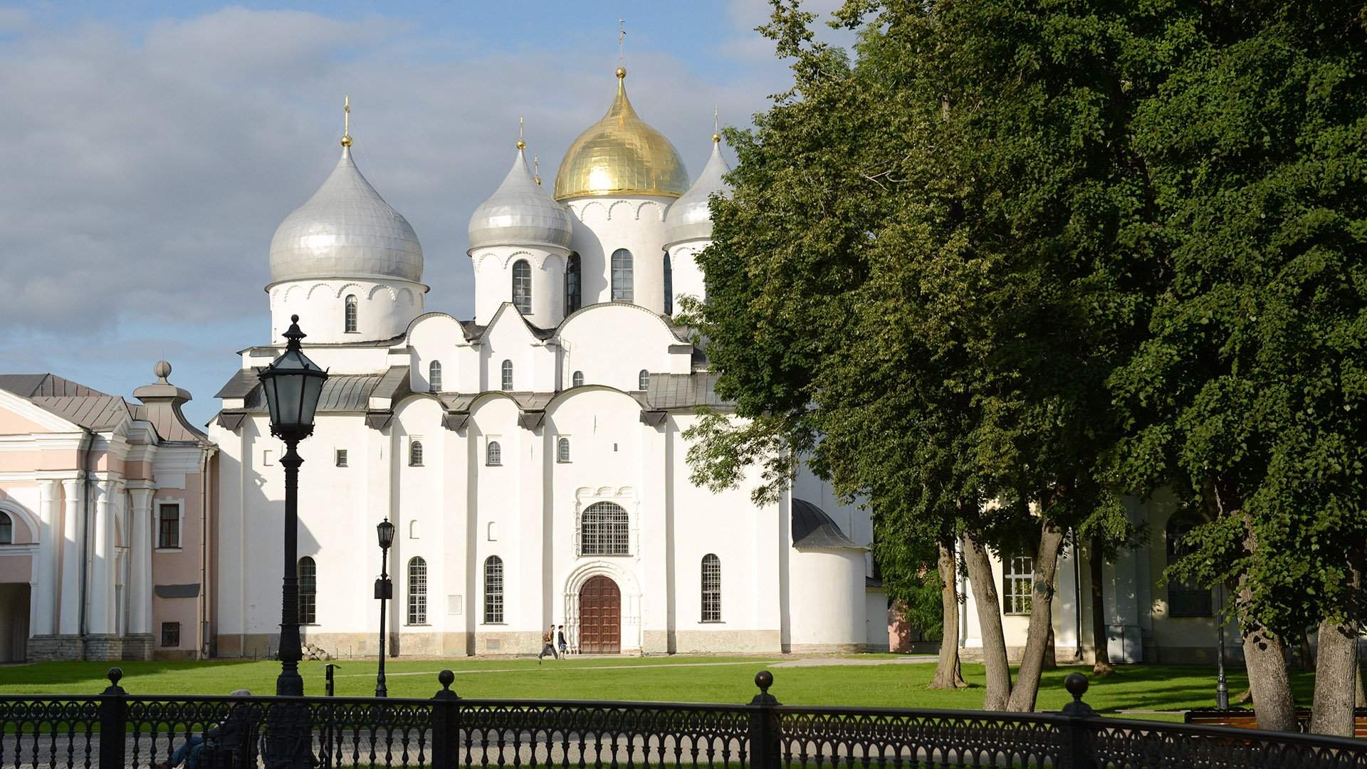 Что можно и категорически нельзя делать в церкви: простые правила | Москва | ФедералПресс