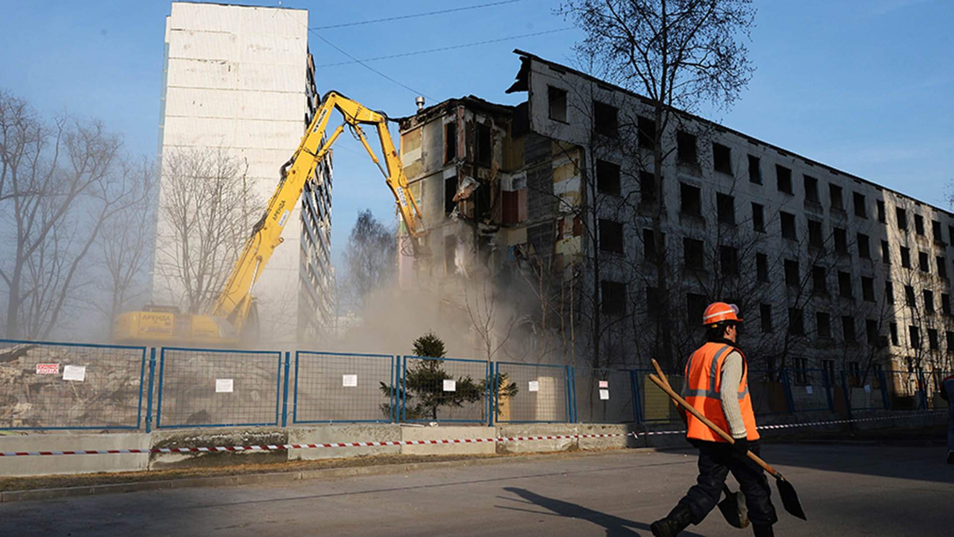 Хоть метра клок: аварийные дома предлагают расселять по ипотеке | Статьи |  Известия