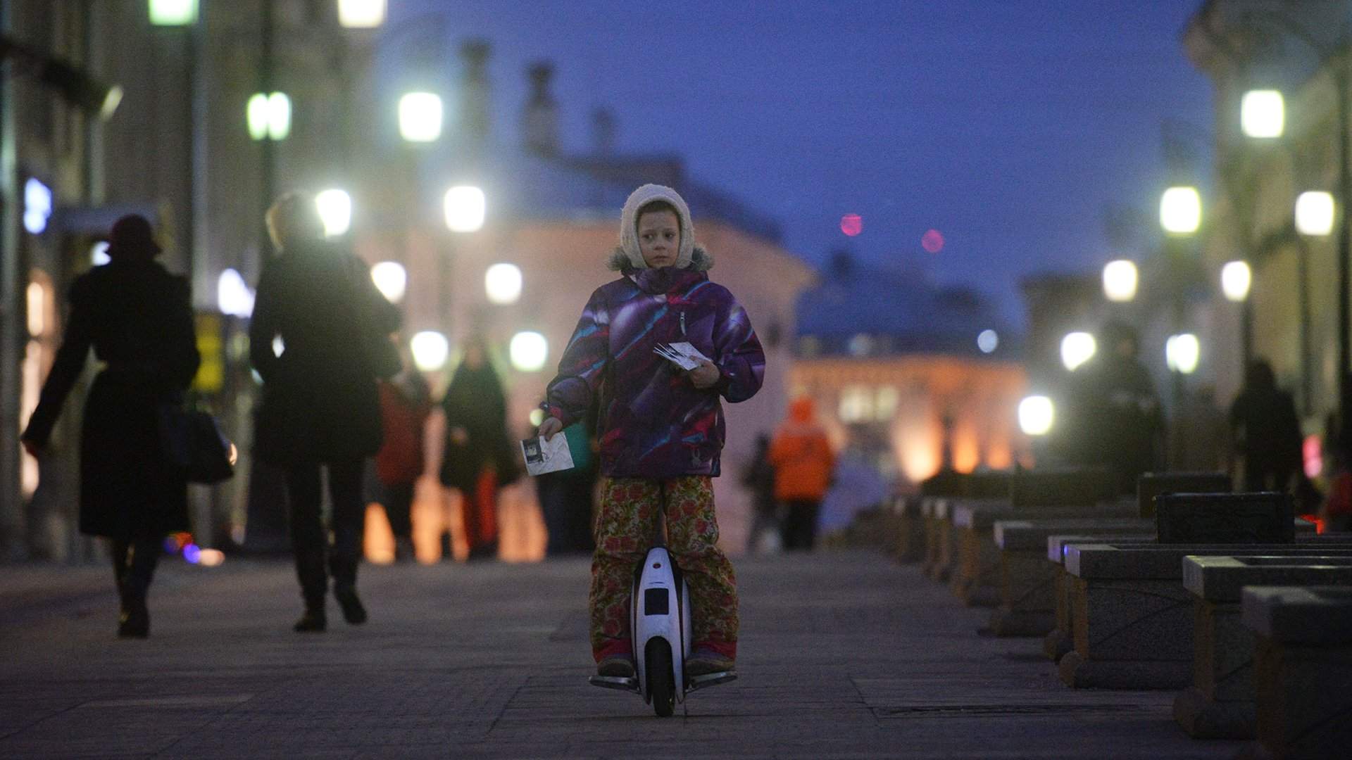 Бизнес с пеленок: дети всё раньше мечтают обзавестись трудовой | Статьи |  Известия