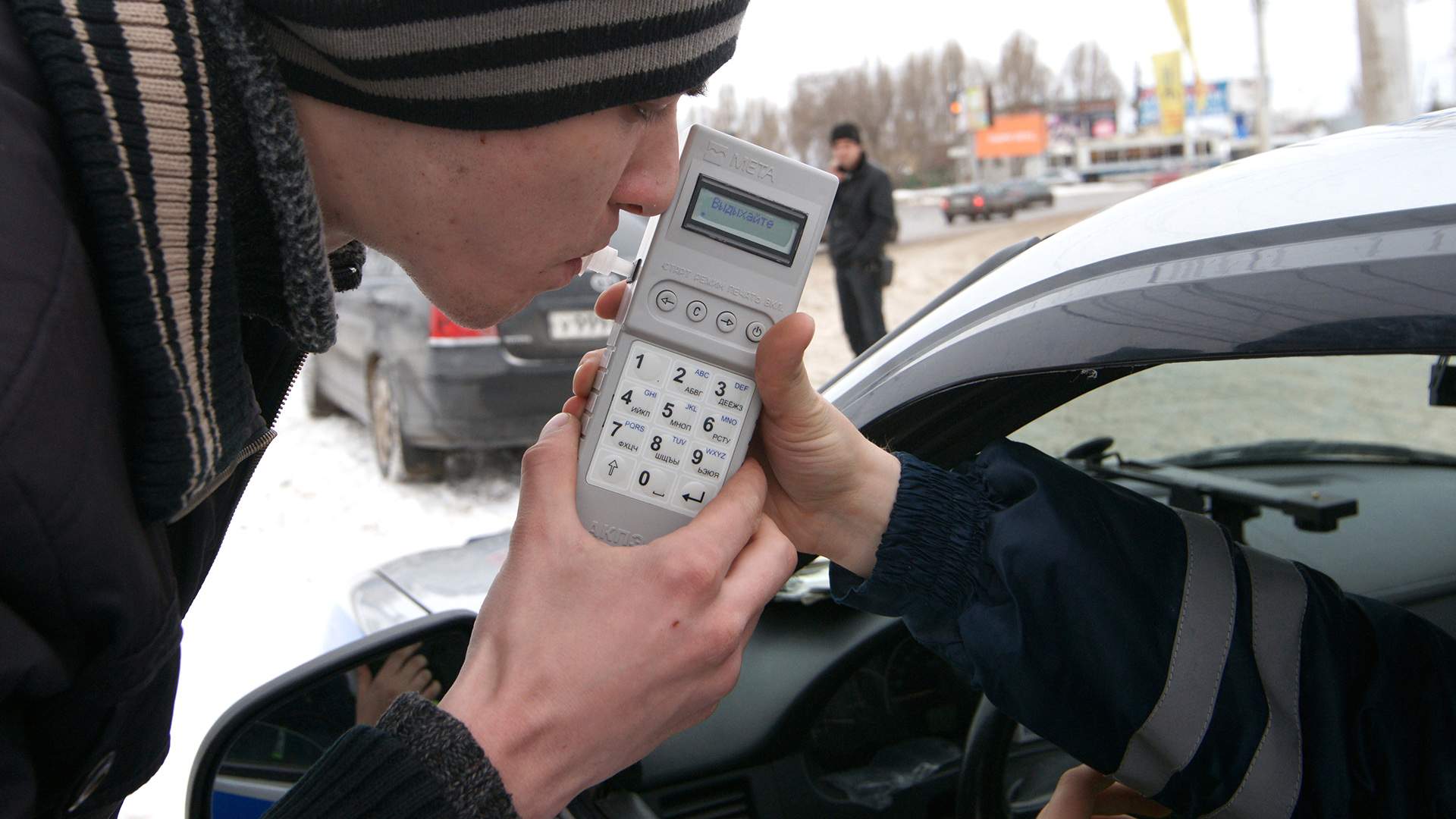 Трезвый кодекс: пьяных нарушителей хотят обязать лечиться | Статьи |  Известия