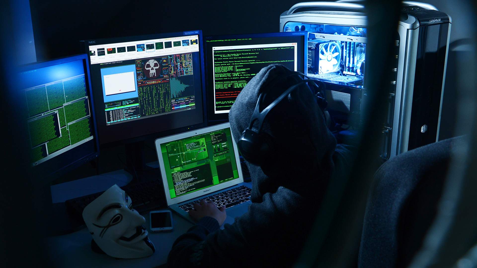 Хакерские атаки на светодиодные экраны, дорожные информационные системы и сети экранов