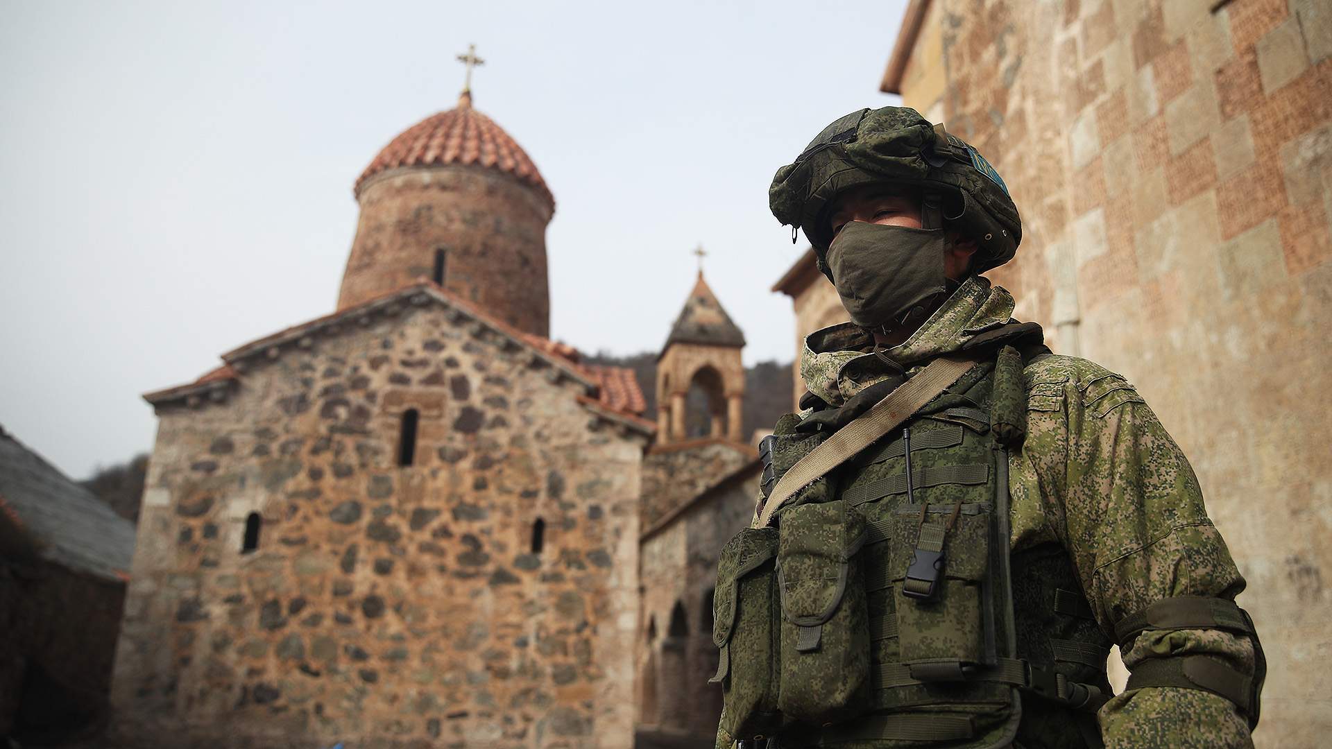 Armenia kosovo. Дадиванк монастырь миротворцы. Монастырь Дадиванк Нагорный Карабах. Карабах миротворцы Степанакерт 2020. Армения Мартакерт миротворцы.